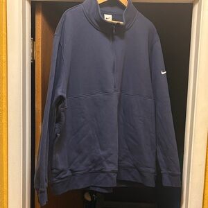Nike Men's Navy Blue Half-Zip Golf Sweatshirt